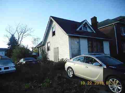 2435 Glandale (3)_m.jpg